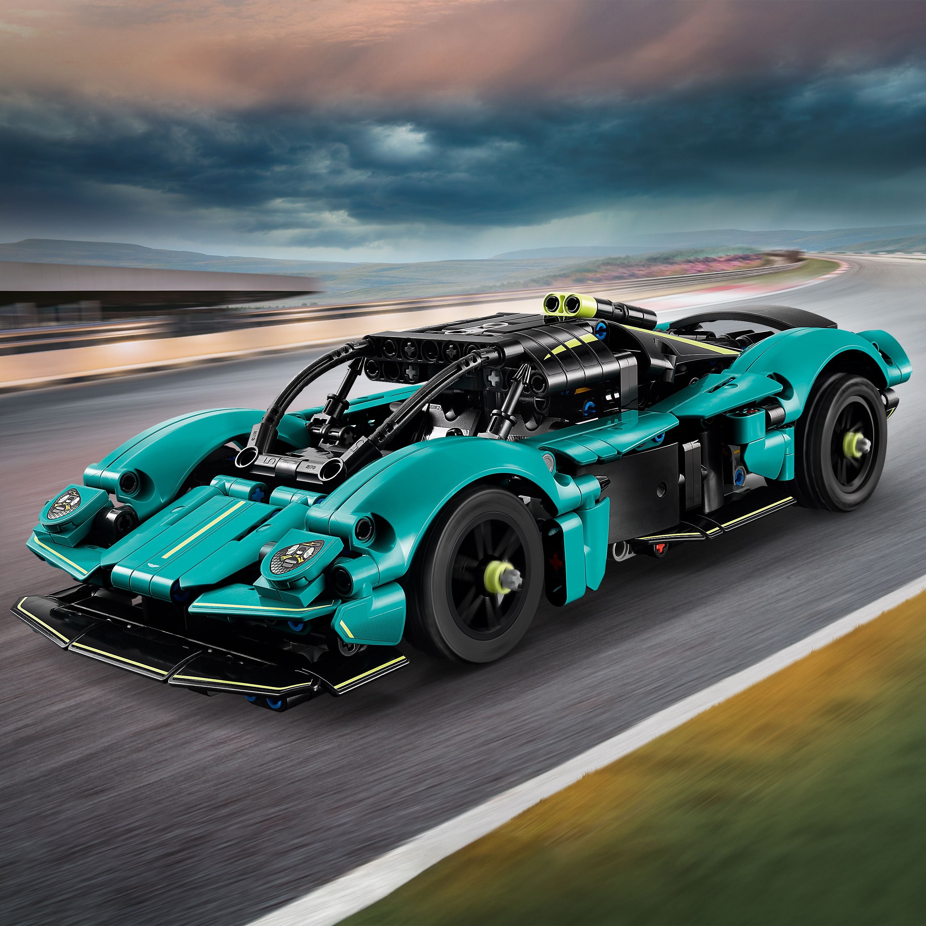 42208 Aston Martin Valkyrie