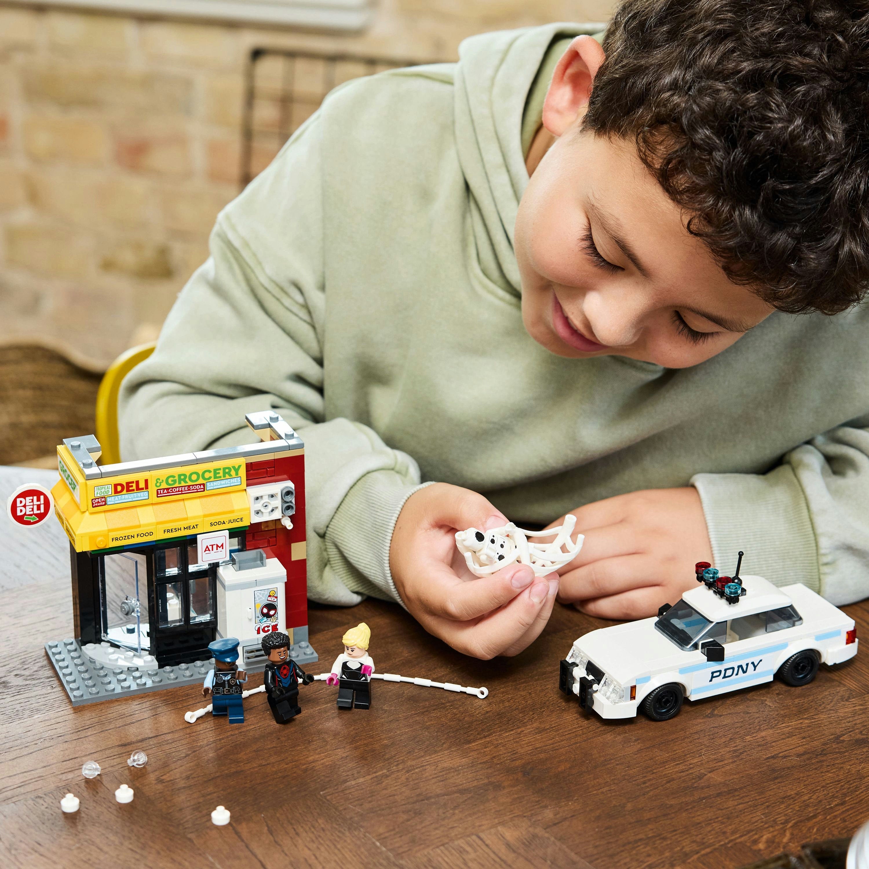 76311 Spider-Verse: Miles Morales vs. The Spot